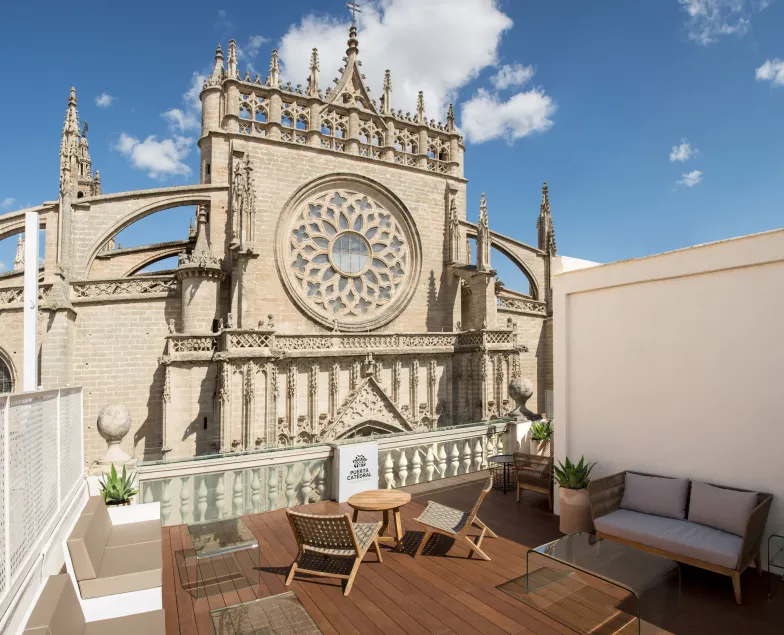 Puerta Catedral Suites - Image 1