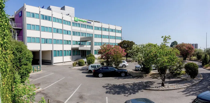 Holiday Inn Express Lisbon Airport by IHG - Image 1