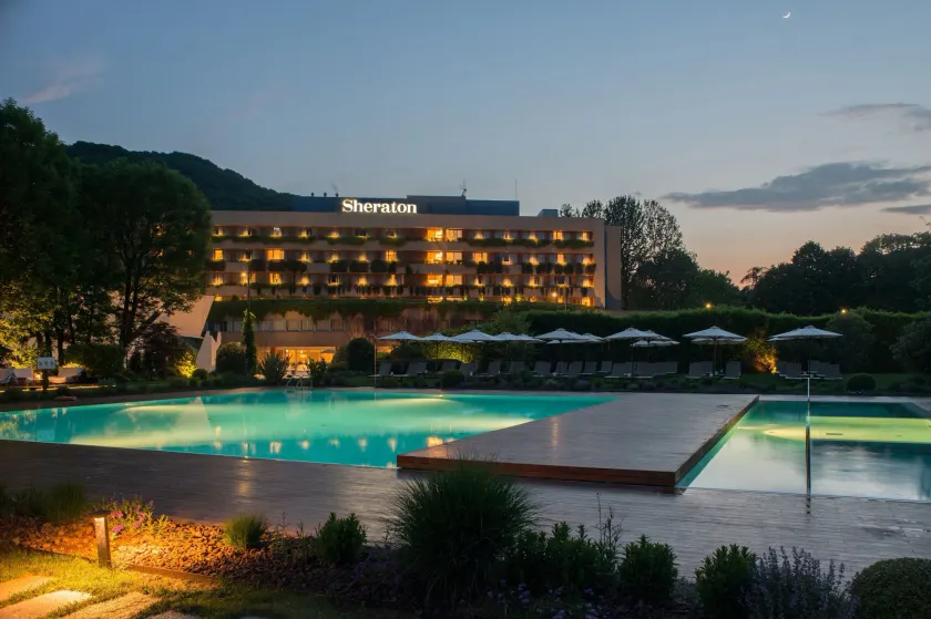 Sheraton Lake Como Hotel - Image 1