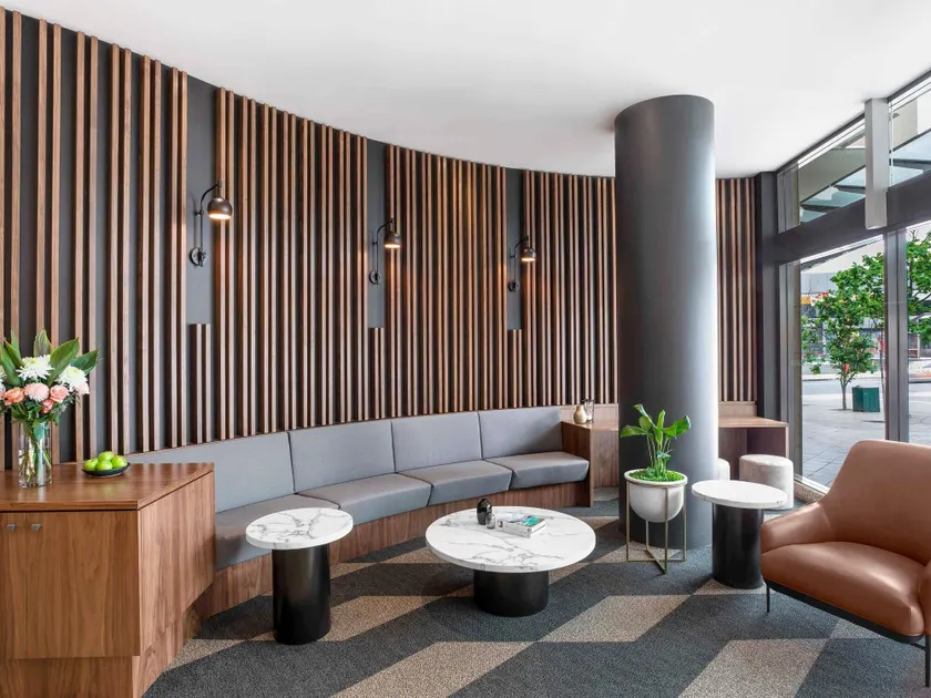 Chatswood Hotel - Image 1