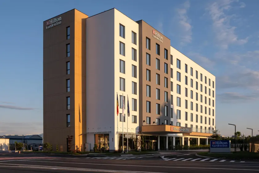 Hilton Garden Inn Brasov - Image 1