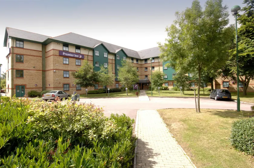 Premier Inn Luton - Airport - Image 1