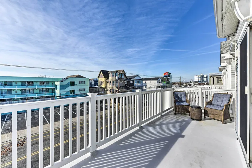 Wildwood Condo: Walk to Beach + Water Parks! - Intérieur