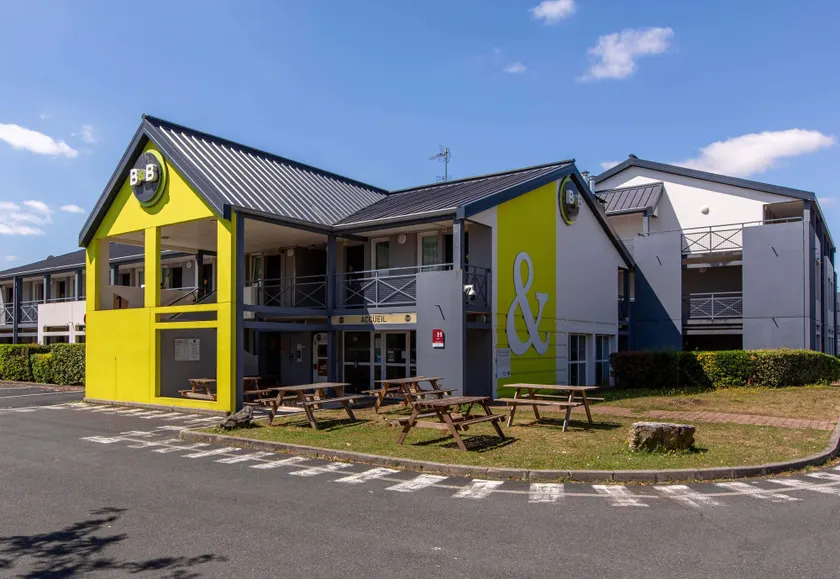 B&B HOTEL CHATEAUROUX Aéroport - Image 1