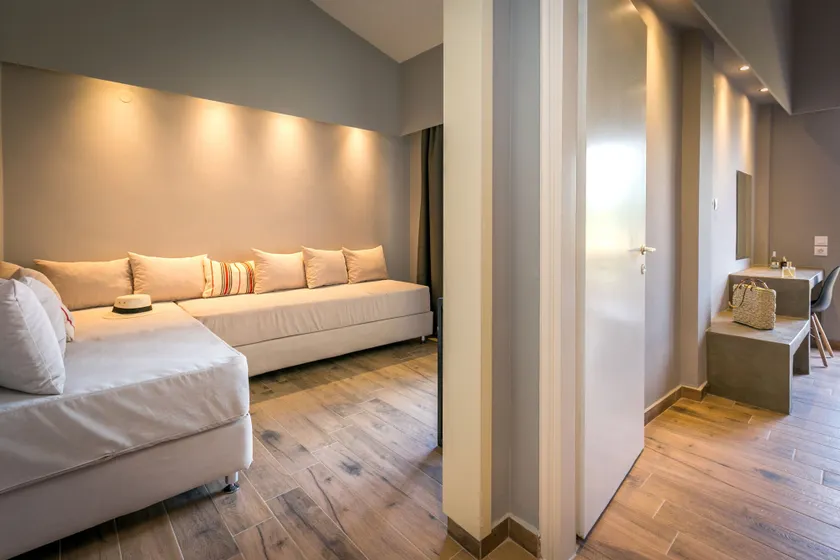 Zoe Hotel, Trypiti Beach Resort & Hive water park - Image 1
