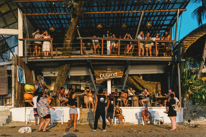Outpost Beach Hostel - Image 1