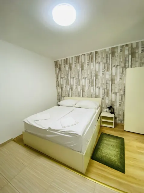 Easy Star Hotel - Image 1