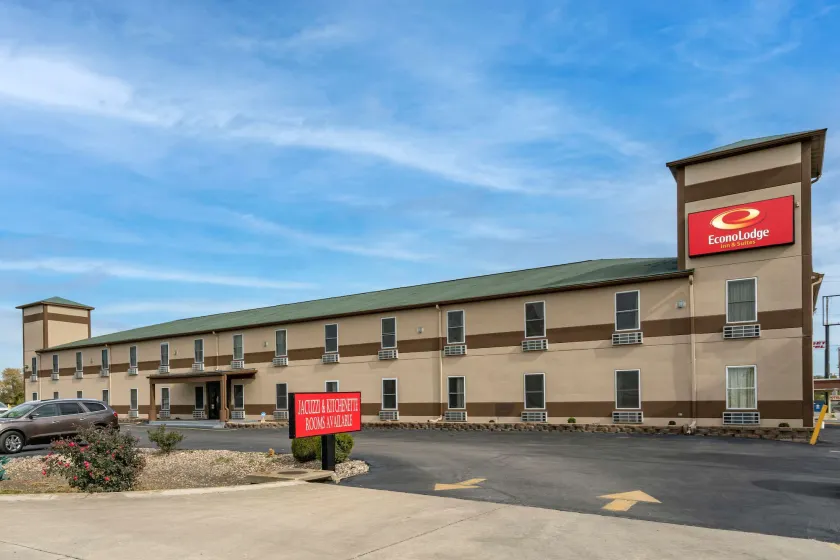 Econo Lodge Inn & Suites Granite City - St Louis - Image 1