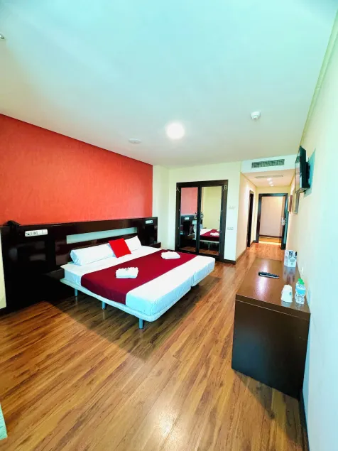 Hotel La Cantueña - Image 1