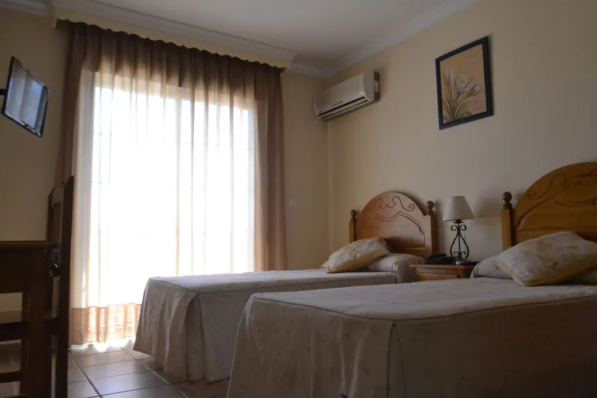 Hotel Arco del Sol - Image 1