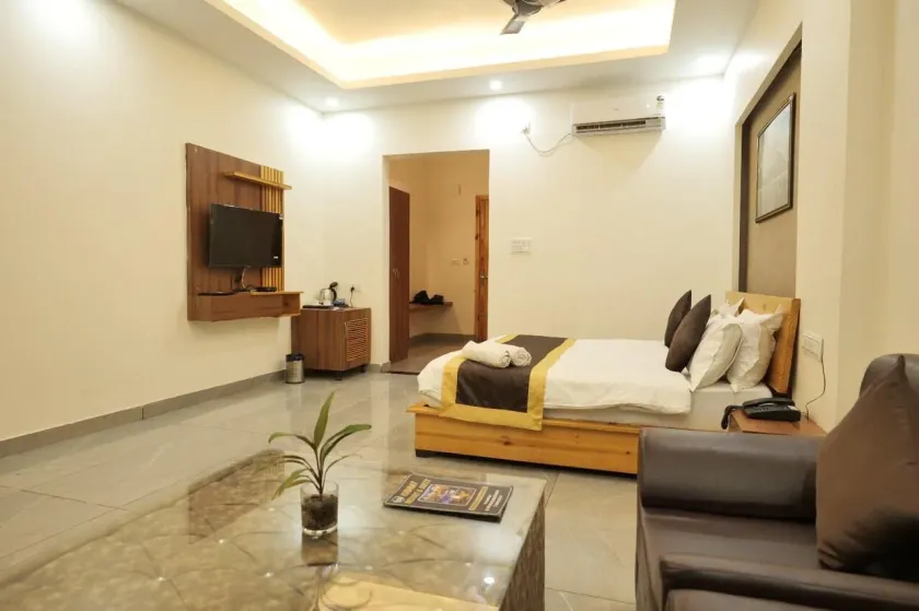 SK Premium Park GGN - Room