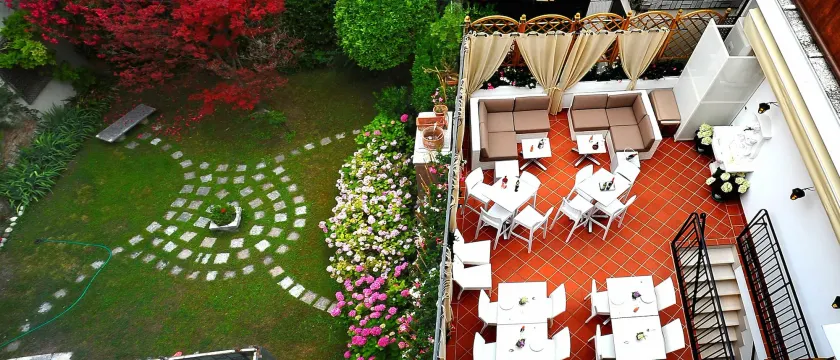 Hotel Fontana - Image 1