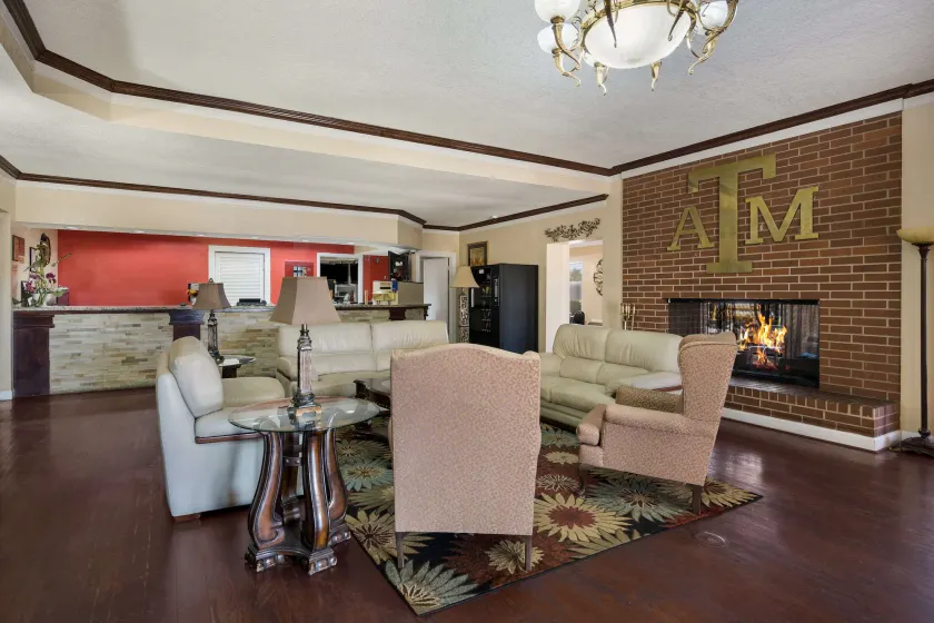 Knights Inn College Station - Image 1