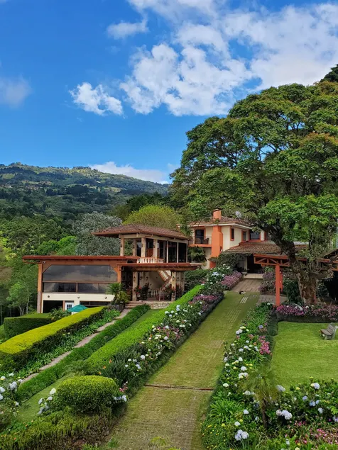 Finca Paraiso Mountain Retreat near San Jose Airport - Image 1