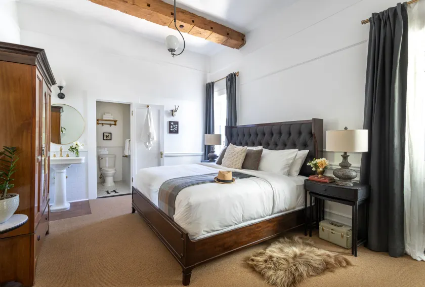 The Holbrooke Hotel - Image 1