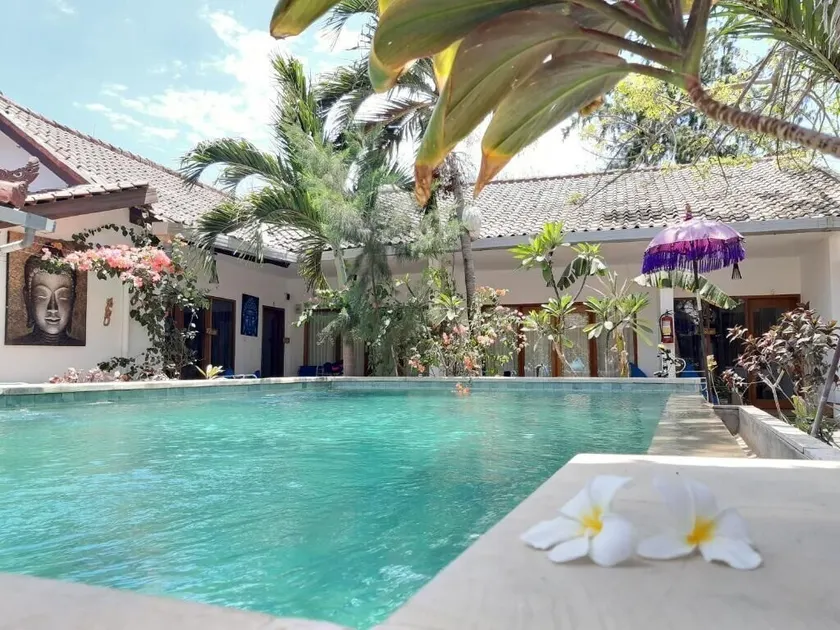 Dream Hotel - Image 1