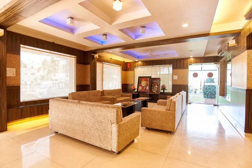 Hotel Ganpati Palace - Image 1