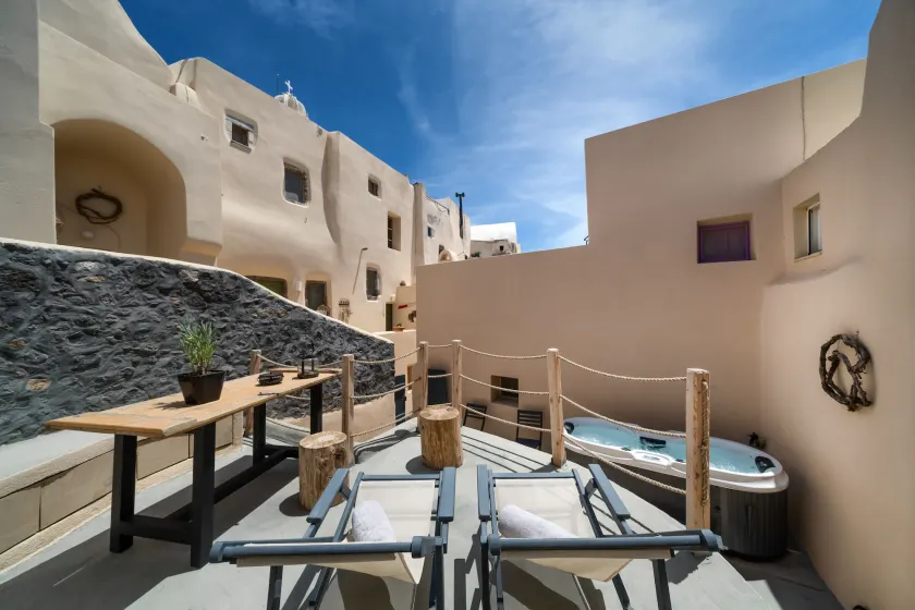 Nalas Suites - Image 1