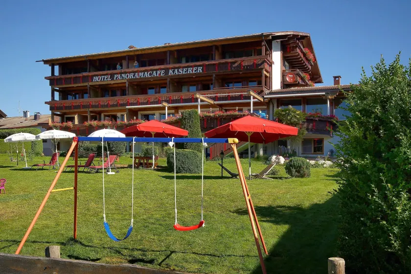 Panorama Hotel Kaserer - Image 1