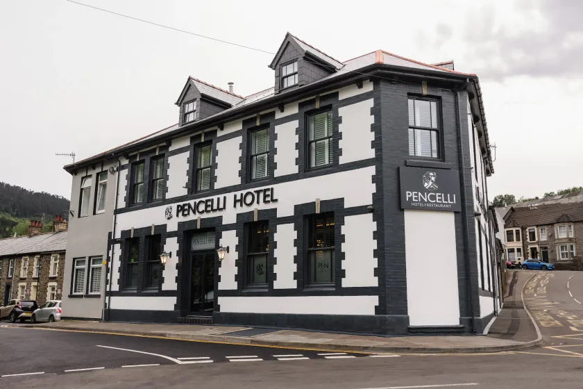 Pencelli Hotel - Image 1