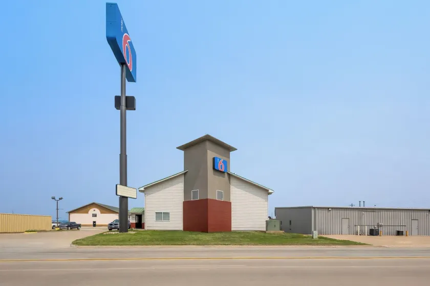 Motel 6 North Sioux City, SD I 29 North - Image 1