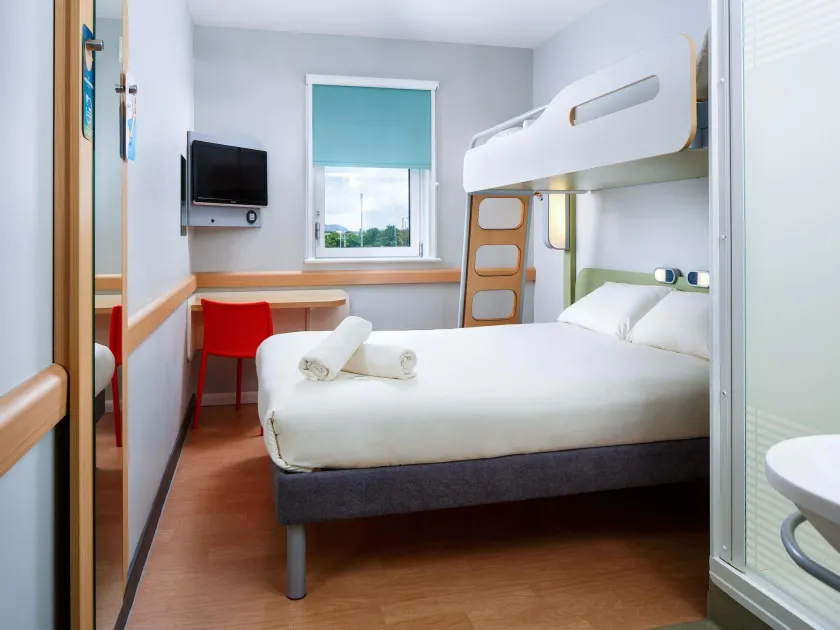 ibis budget Hotel Edinburgh Park - Image 1