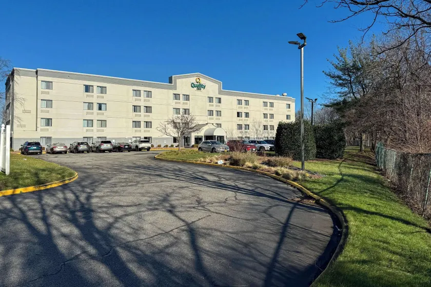 Quality Inn Spring Valley - Nanuet - Image 1