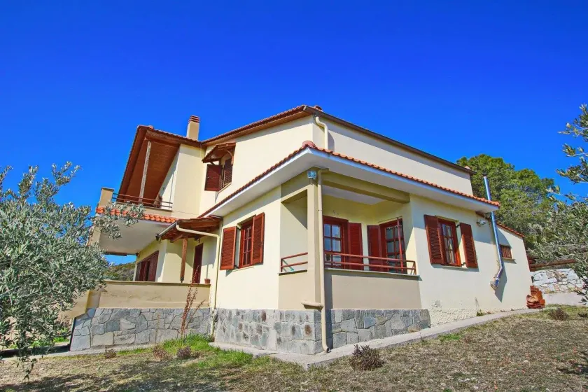Pantso Villa - Image 1