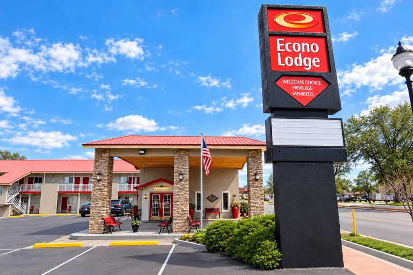 Econo Lodge Springerville - Image 1