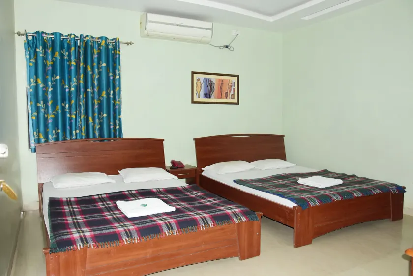 Hotel Delta Executive - Image 1