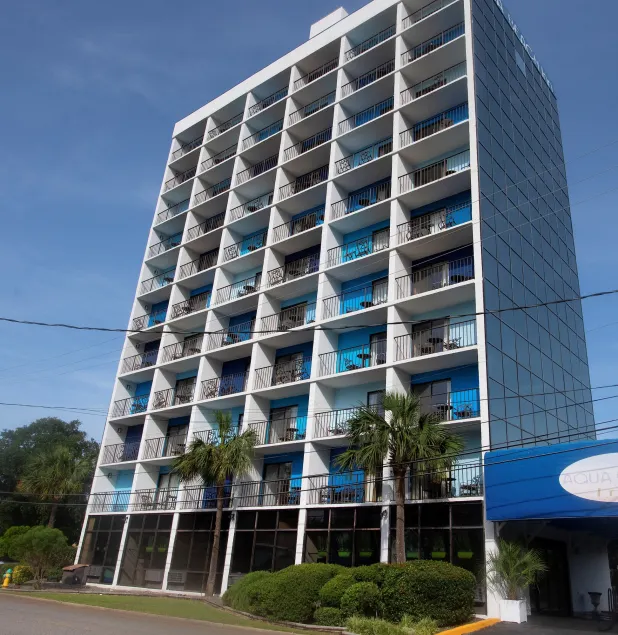 Aqua Beach Inn - Image 1