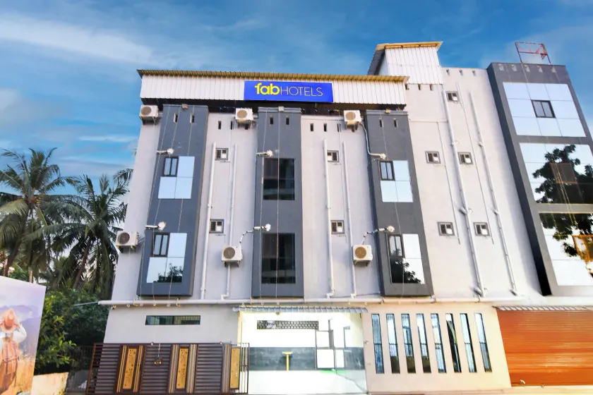 FabHotel Star Light B - Image 1