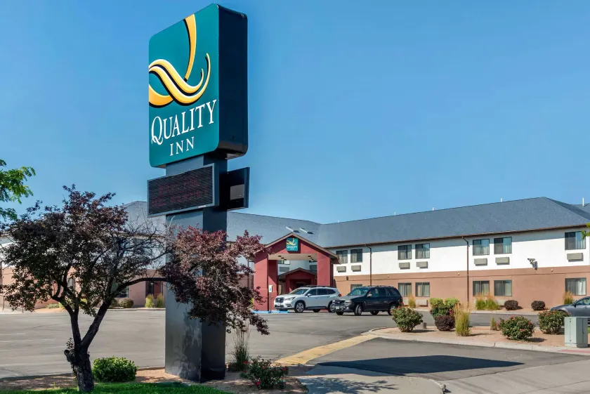 Quality Inn Pueblo North - Image 1