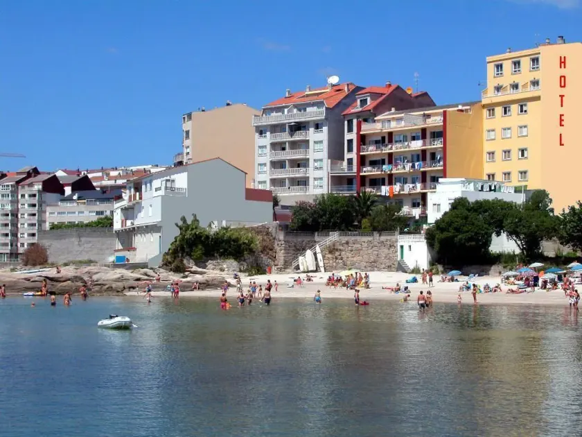 Hotel El Puente - Image 1