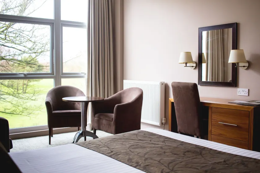 Humber Royal Hotel - Image 1