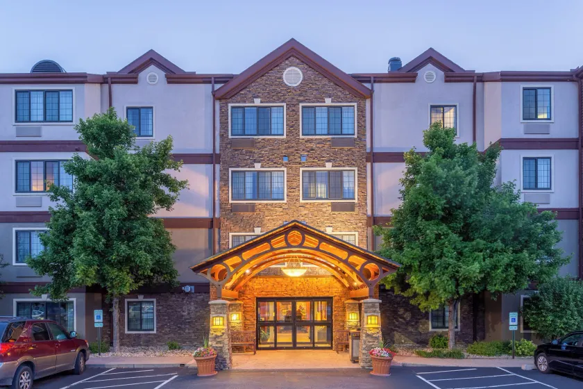 Staybridge Suites Davenport by IHG - Image 1