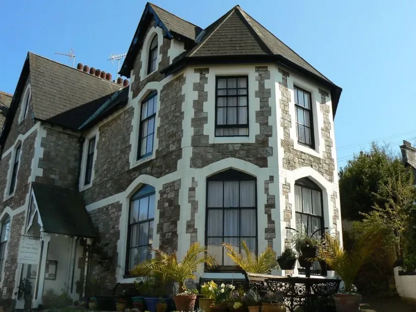 Ashleigh House - Image 1