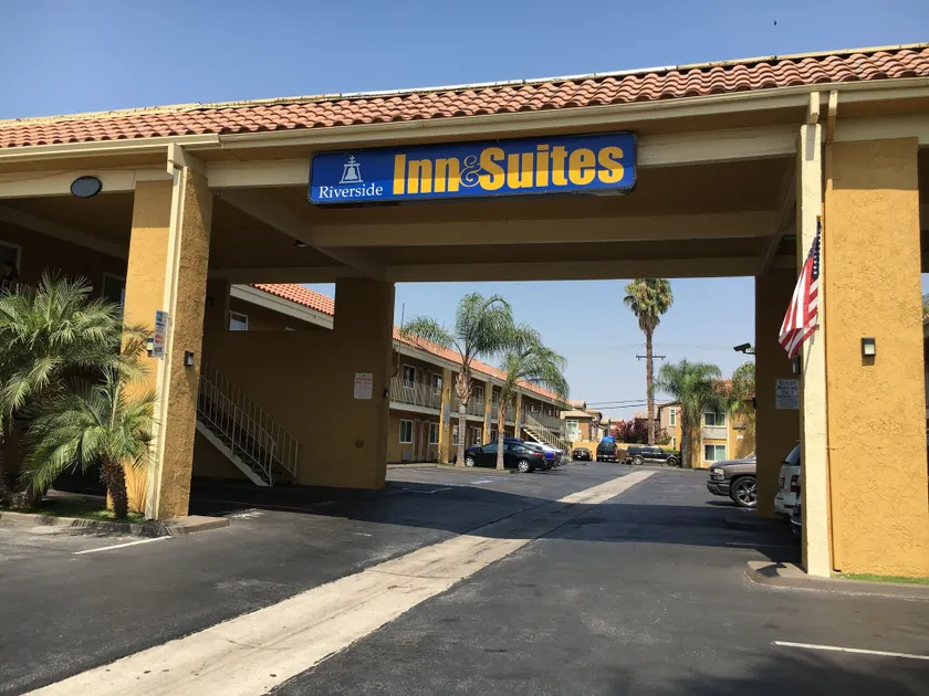 Riverside Inn & Suites - Image 1