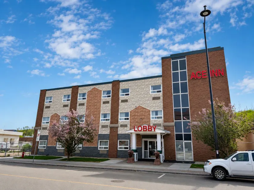 Ace Inn - Image 1