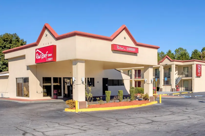 Red Roof Inn Atlanta - Suwanee/Mall of Georgia - Image 1