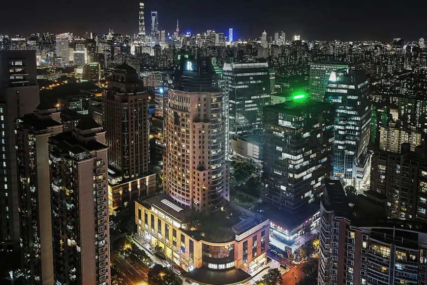 Renaissance Shanghai Pudong Hotel - Image 1