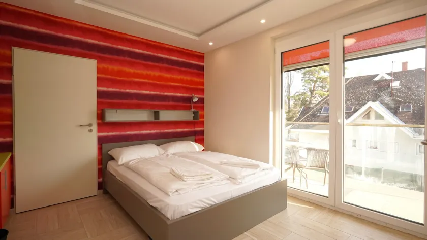 Colors Holiday Hotel - Image 1
