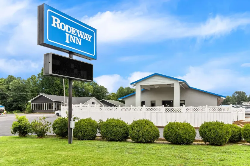 Rodeway Inn Lexington West - Image 1