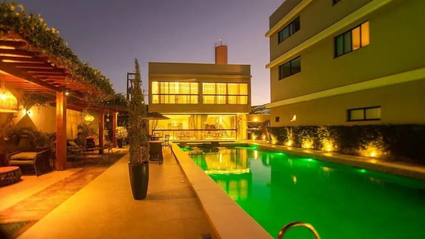 Paraiso Beach Hotel - Image 1