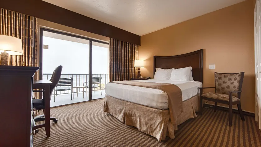 Best Western Fort Myers Waterfront - Image 1