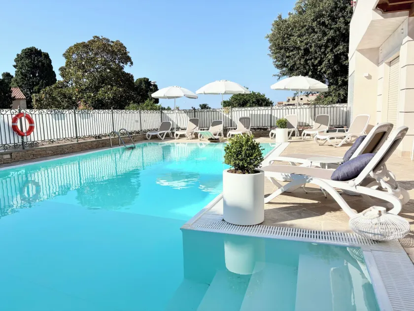 Kairos Tropea luxury rooms & pool - Image 1
