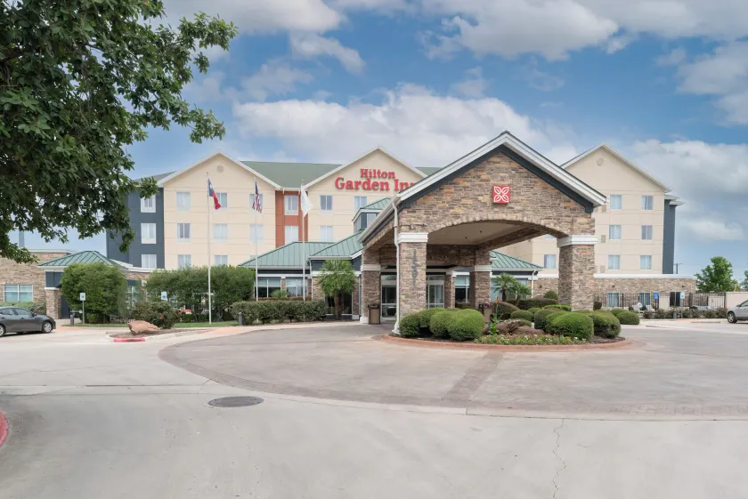 Hilton Garden Inn New Braunfels - Image 1