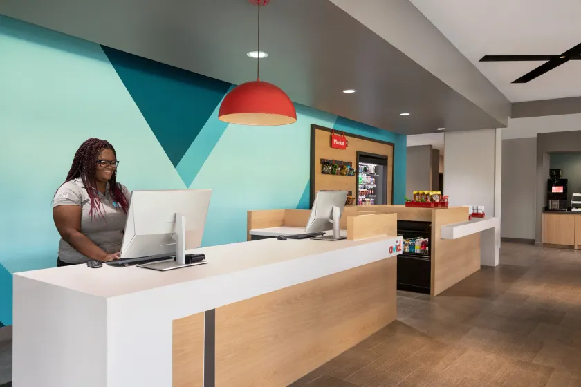 avid hotels - Memphis - Southaven by IHG - Entrada (vista interior)
