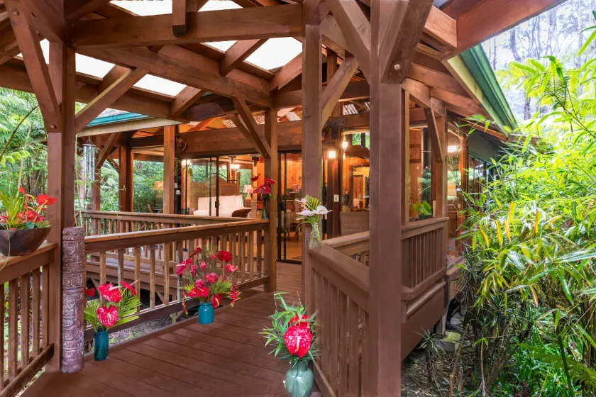 Volcano Village Lodge - Image 1