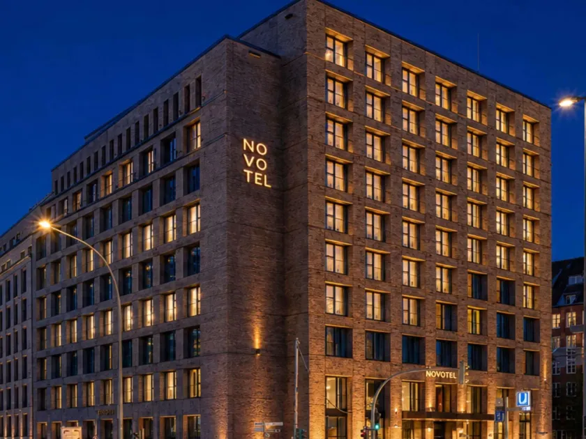 Novotel Hamburg Central Station - Image 1